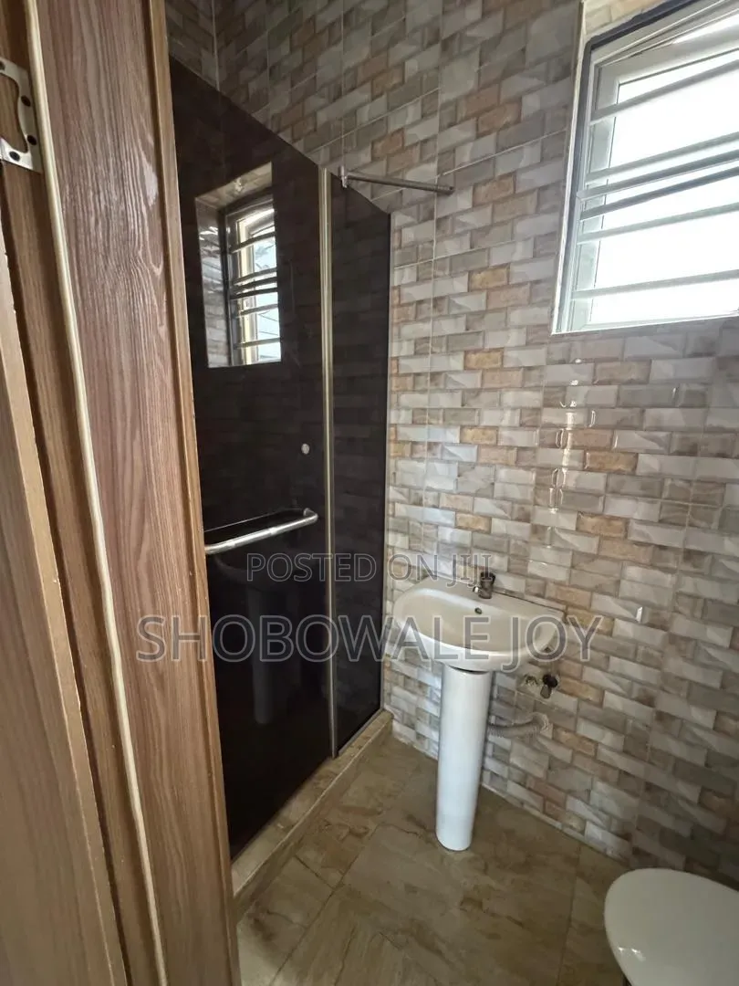 1bdrm Shared Apartment in Orchid, Lekki Expressway for rent in Lekki Expressway
