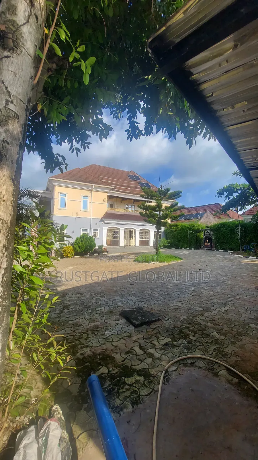 6bdrm Duplex in Broadview Estate, Idu Industrial for sale in Idu Industrial
