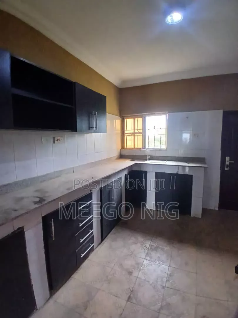 3bdrm Apartment in Greenville Estate for rent in Ado / Ajah