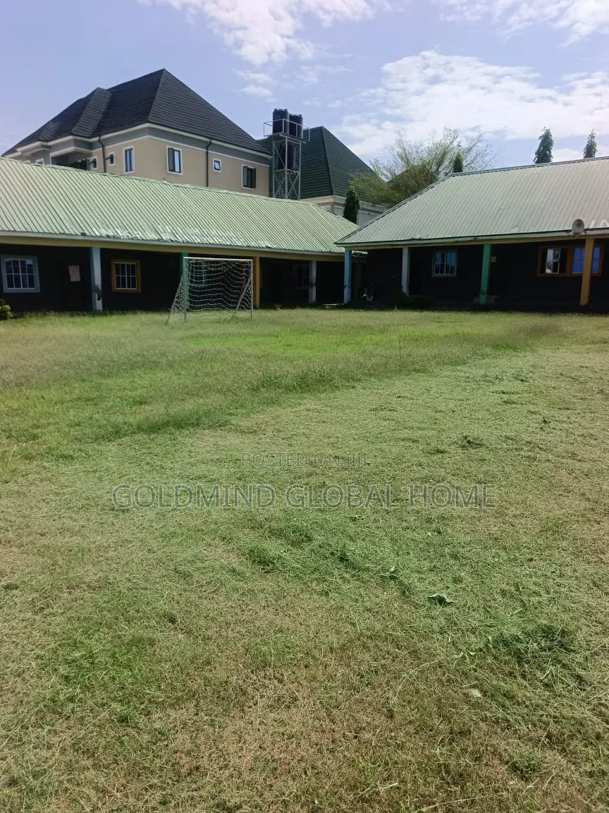 Distress Sale: School for Sale in Lugbe District, Abuja - Nigeria. in FHA