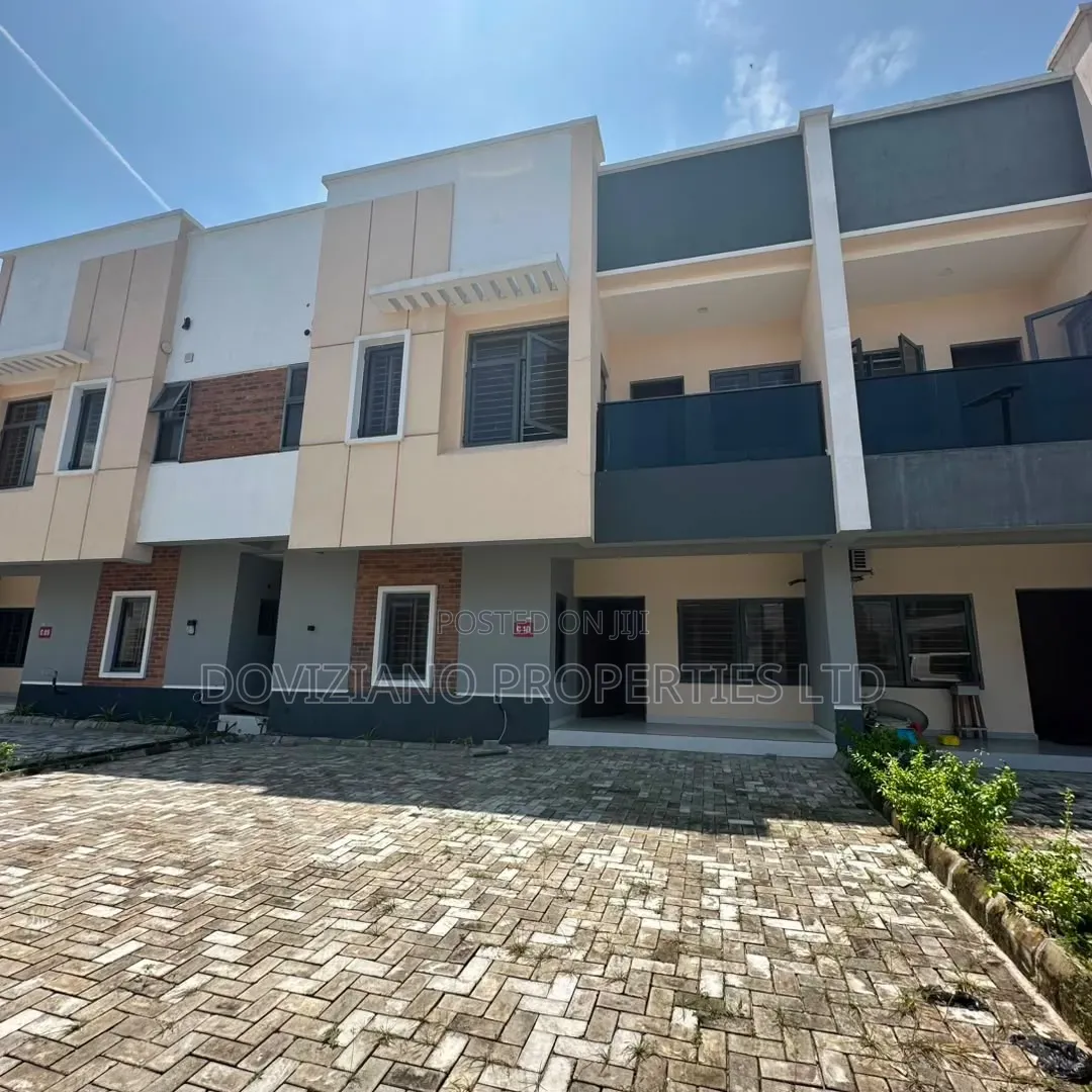 4bdrm Duplex in Chevron for sale in Chevron