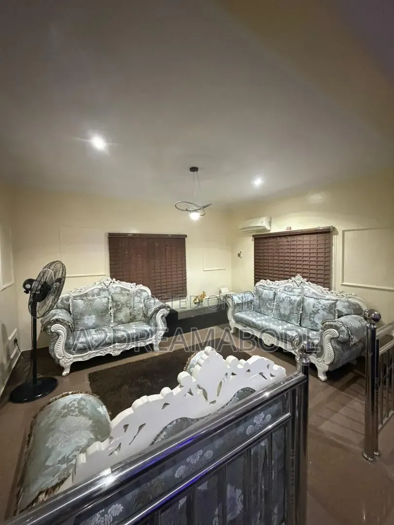 6bdrm Duplex in Magodo, GRA Phase 1 for sale in GRA Phase 1