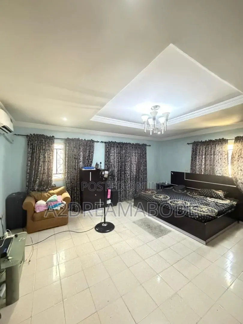 6bdrm Duplex in Magodo, GRA Phase 1 for sale in GRA Phase 1