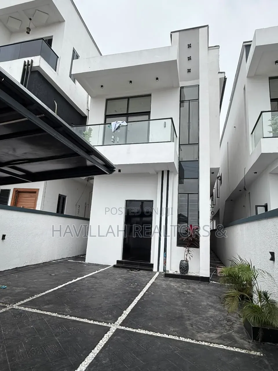 5bdrm Duplex in Sangotedo for sale in Sangotedo