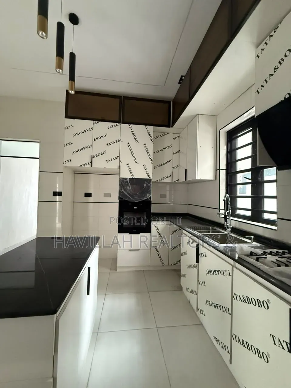 5bdrm Duplex in Sangotedo for sale in Sangotedo