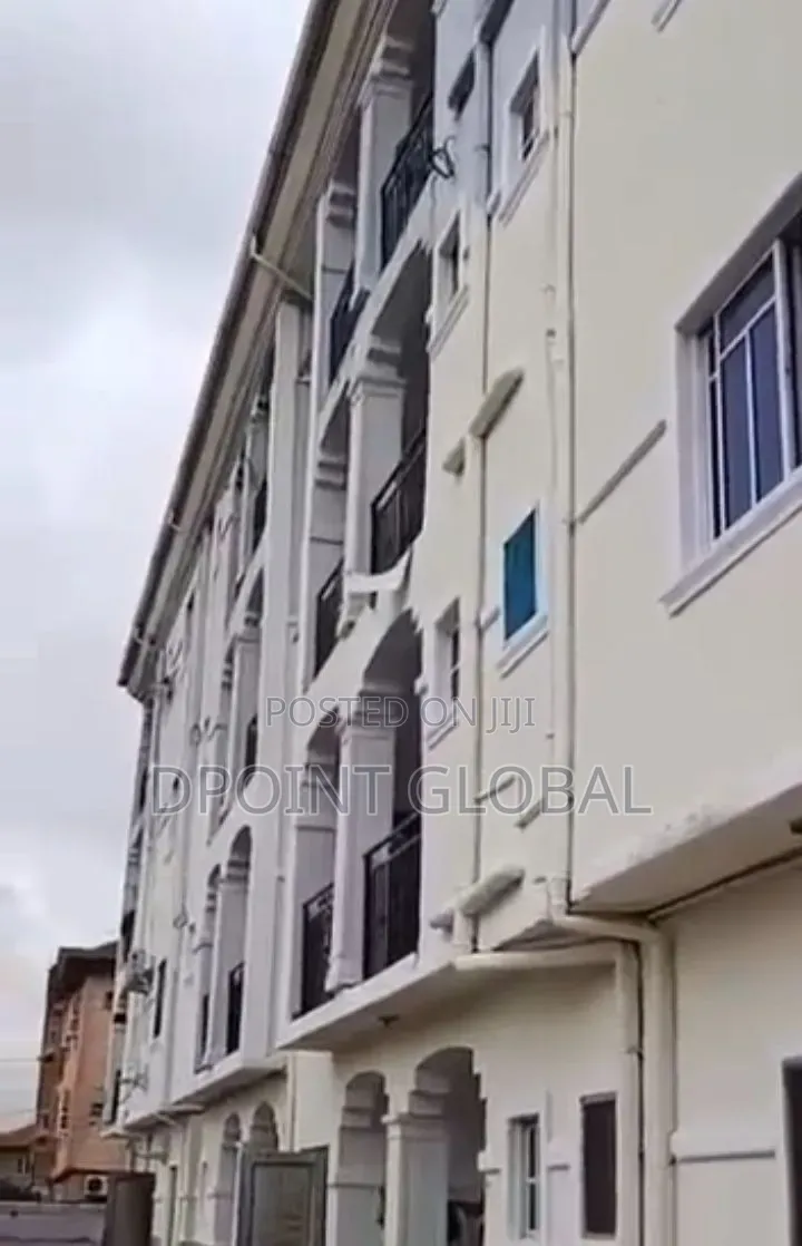 20bdrm Block of Flats in In Estate, Ago Palace for sale in Ago Palace