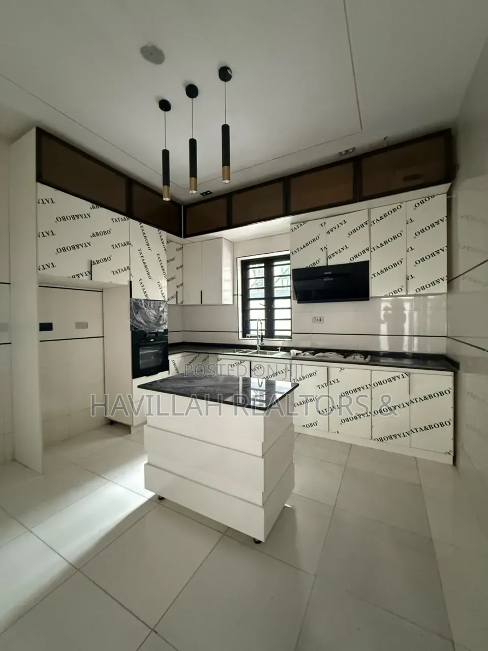 5bdrm Duplex in Sangotedo for sale in Sangotedo