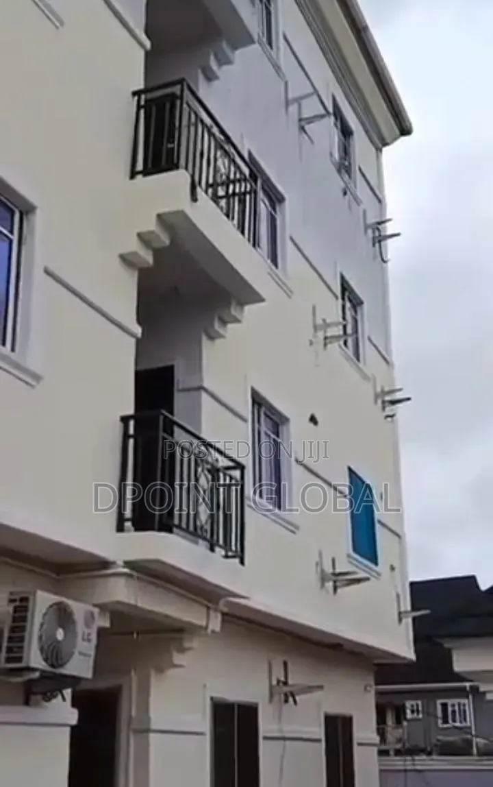 20bdrm Block of Flats in In Estate, Ago Palace for sale in Ago Palace