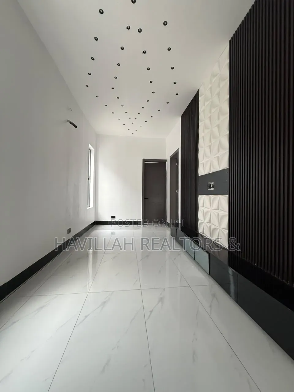 5bdrm Duplex in Sangotedo for sale in Sangotedo