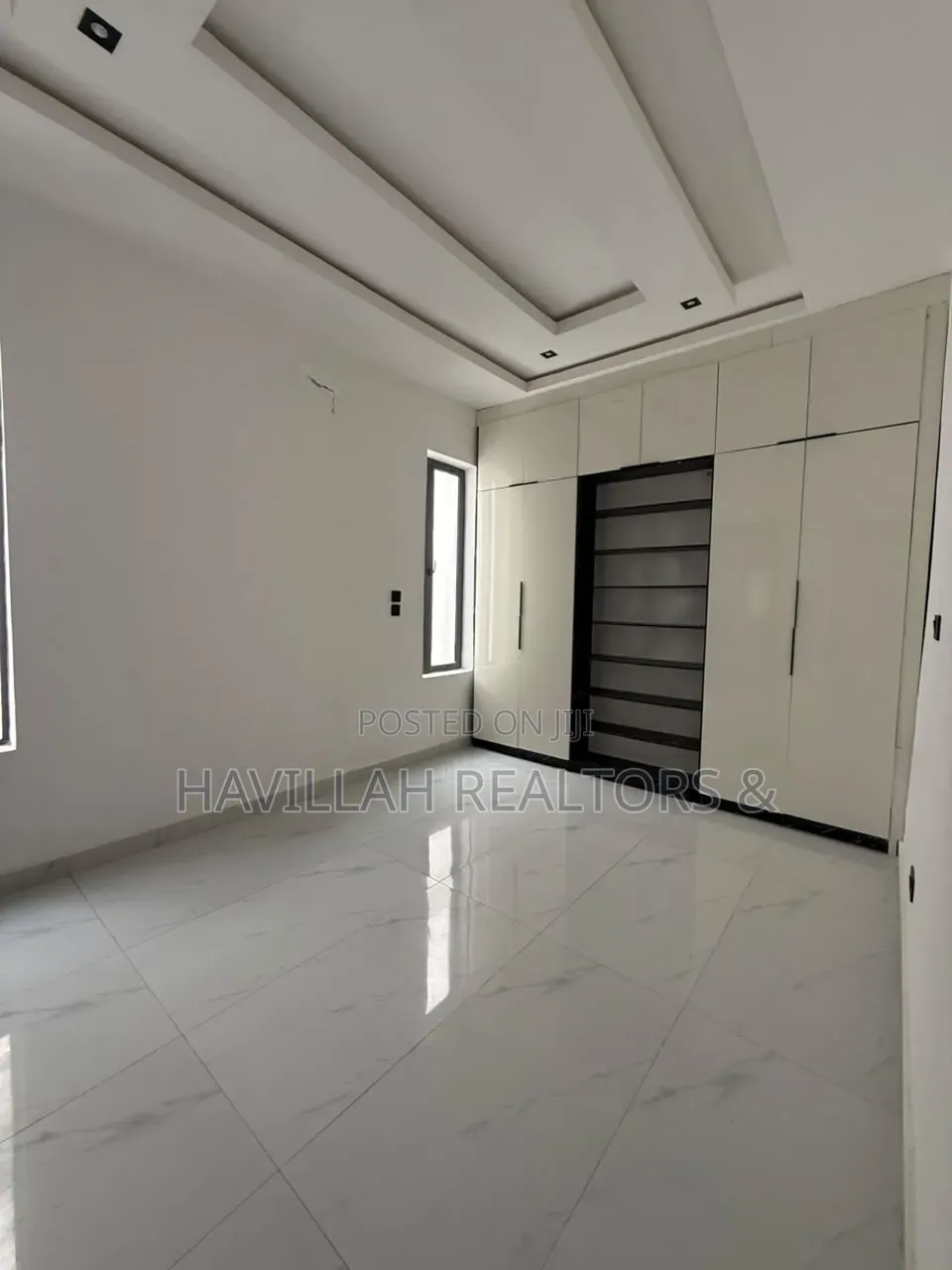5bdrm Duplex in Sangotedo for sale in Sangotedo