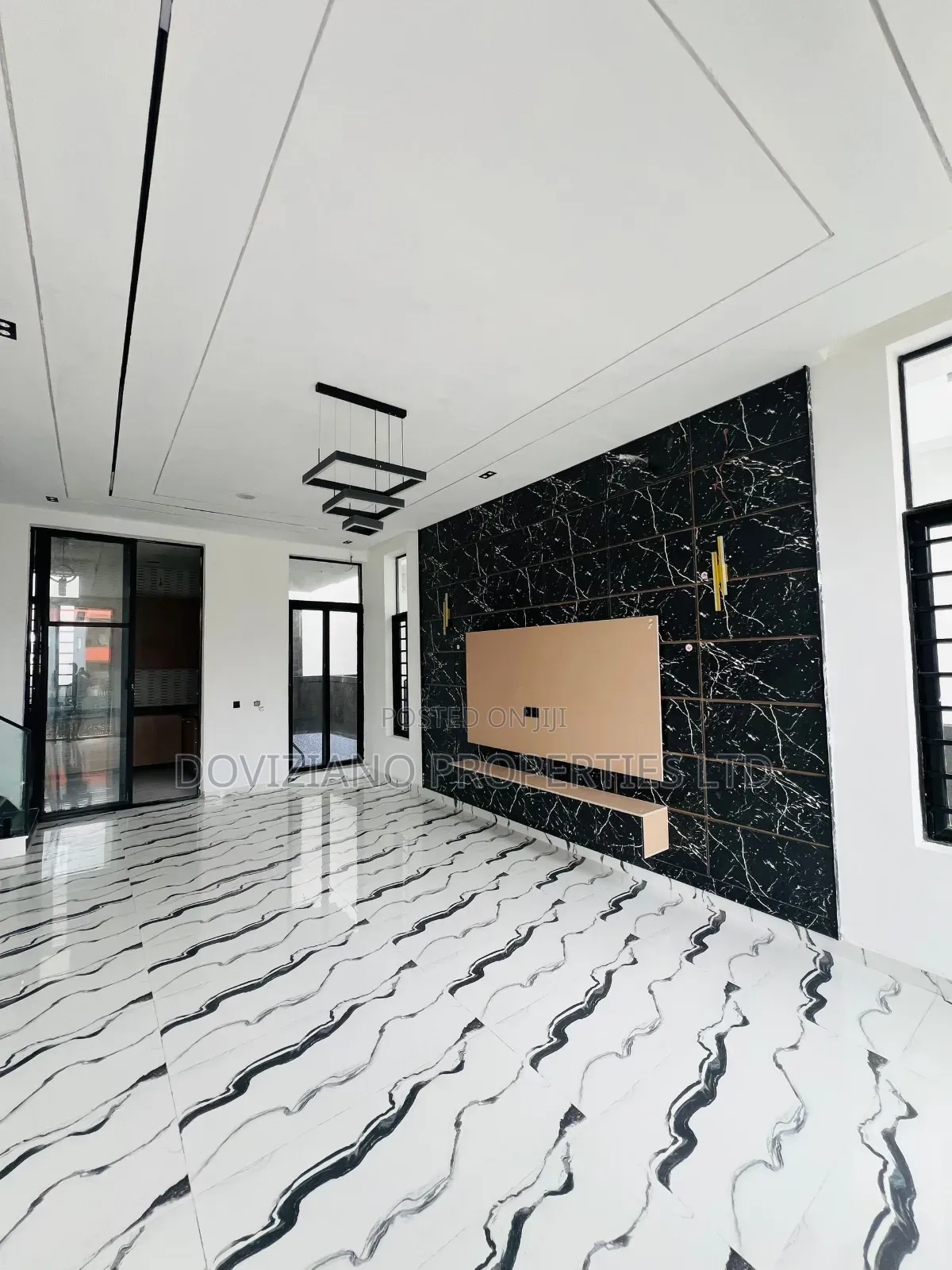 4bdrm Duplex in Ikota for sale in Ikota