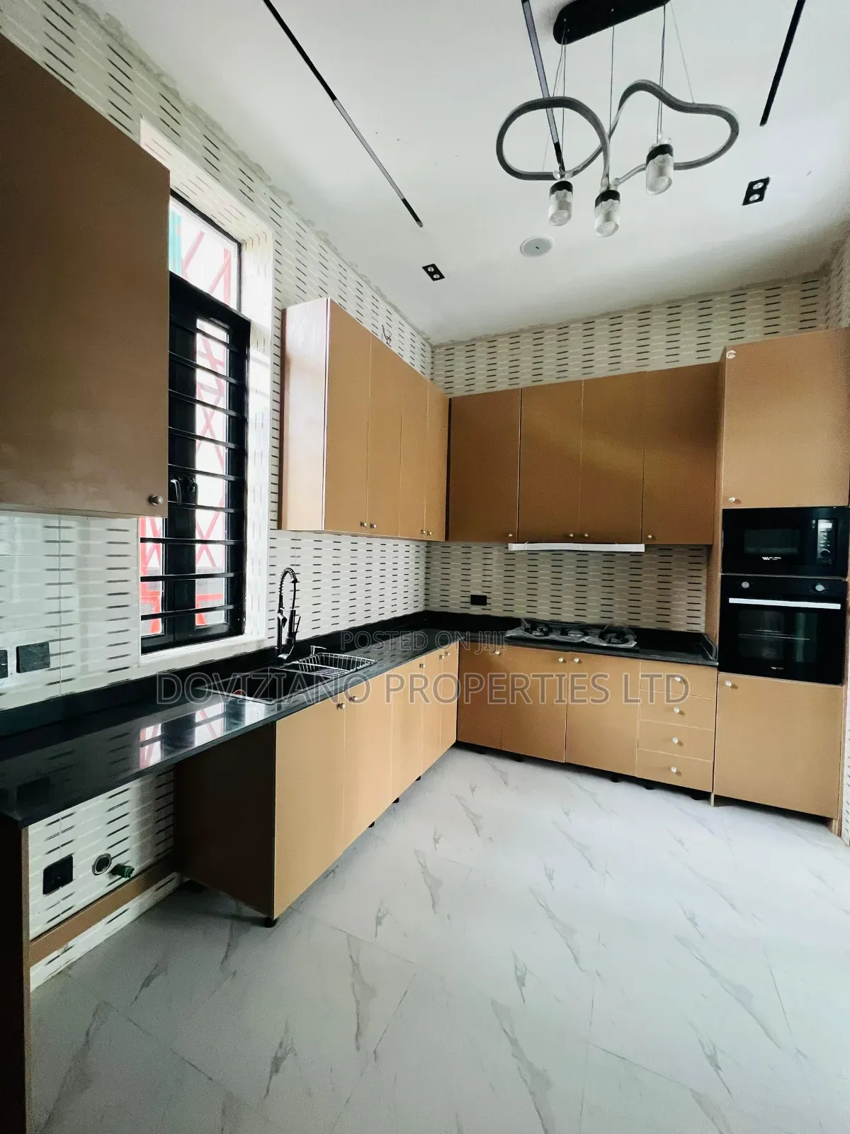 4bdrm Duplex in Ikota for sale in Ikota