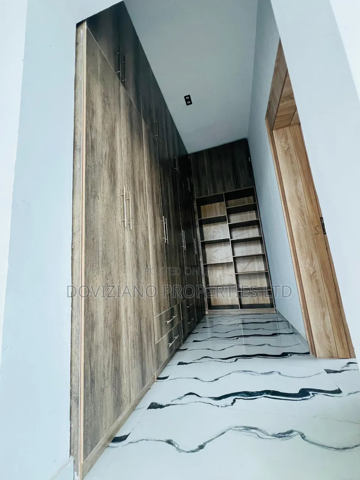 4bdrm Duplex in Ikota for sale in Ikota