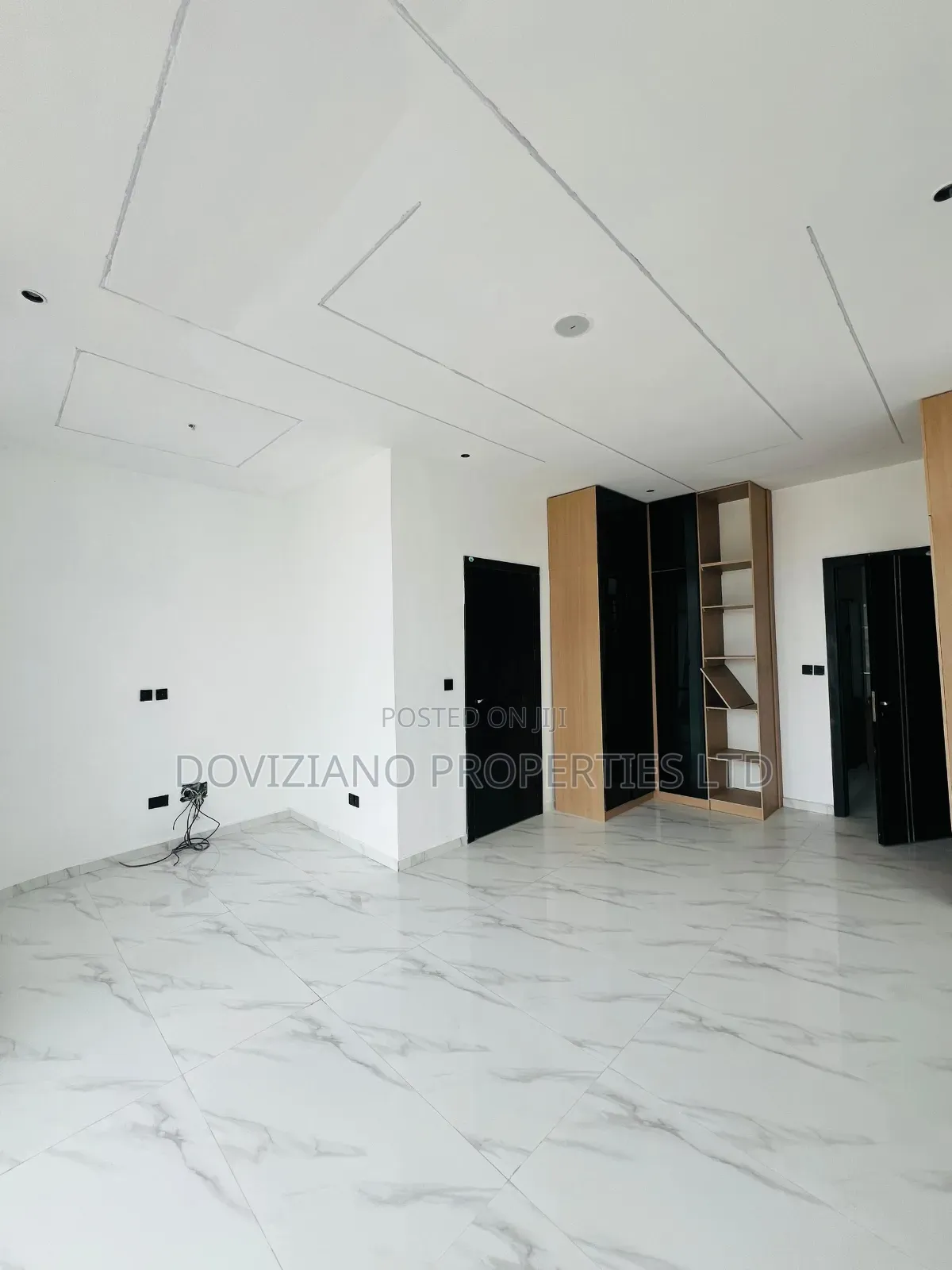 4bdrm Duplex in Ikota for sale in Ikota