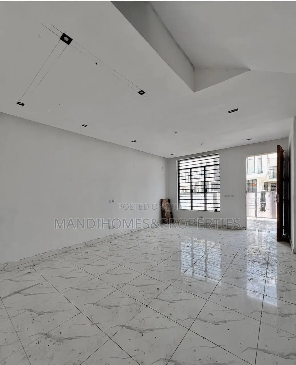 4bdrm Duplex in Lekki for sale in Lekki