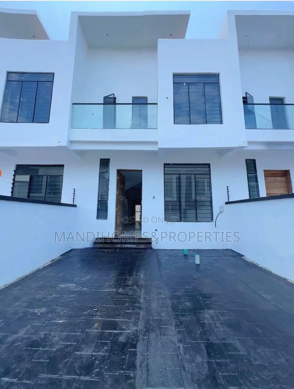 4bdrm Duplex in Lekki for sale in Lekki