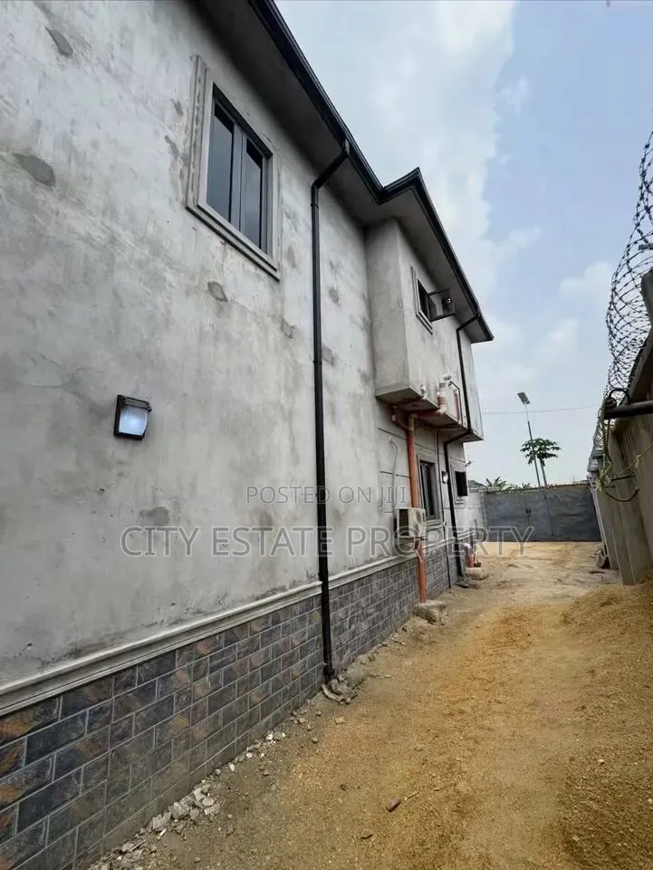 3bdrm Duplex in Eneka, Obio-Akpor for sale in Obio-Akpor
