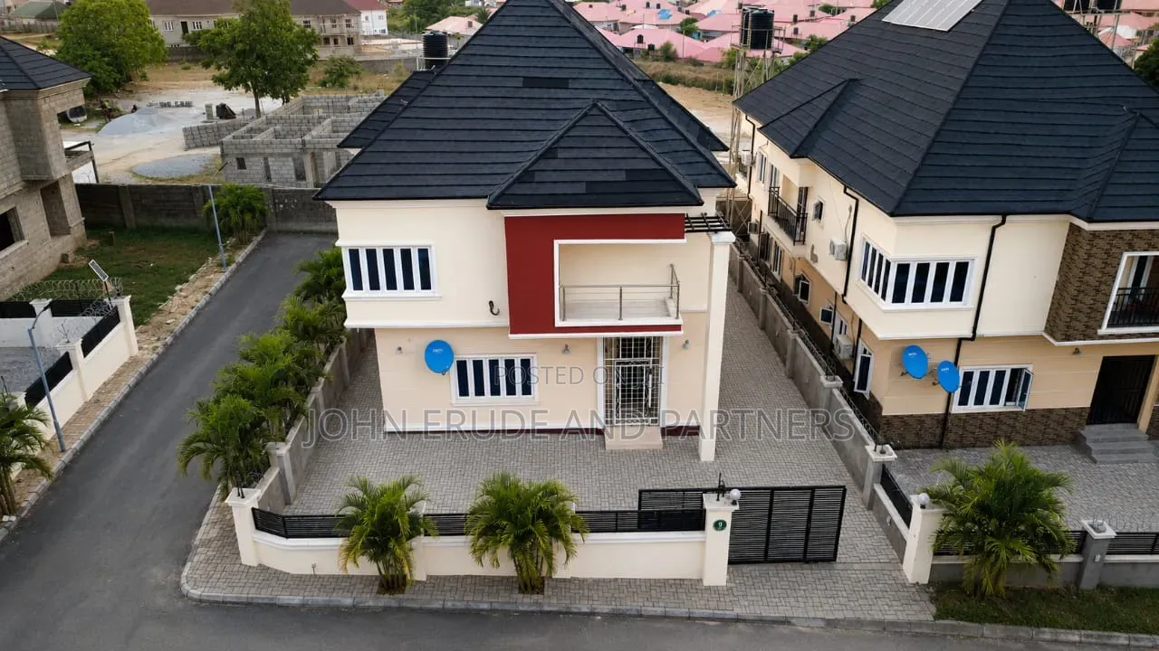 5bdrm Duplex in Aiben Estate, FHA for sale in FHA