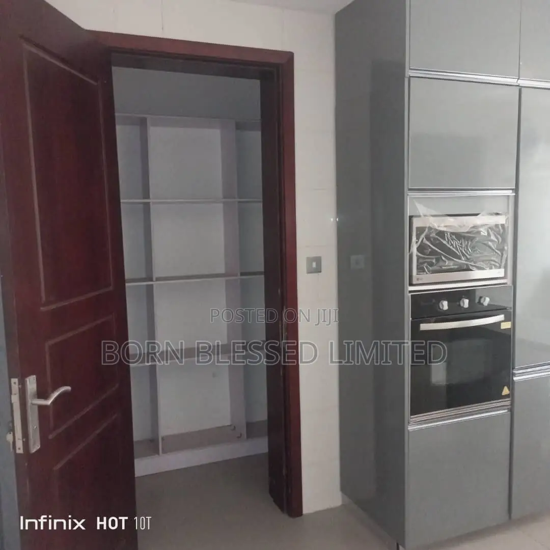 3bdrm Block of Flats in Old Ikoyi for rent in Ikoyi