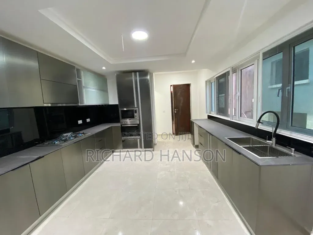 3bdrm Apartment in Osborne 2 for sale in Osborne Foreshore Estate