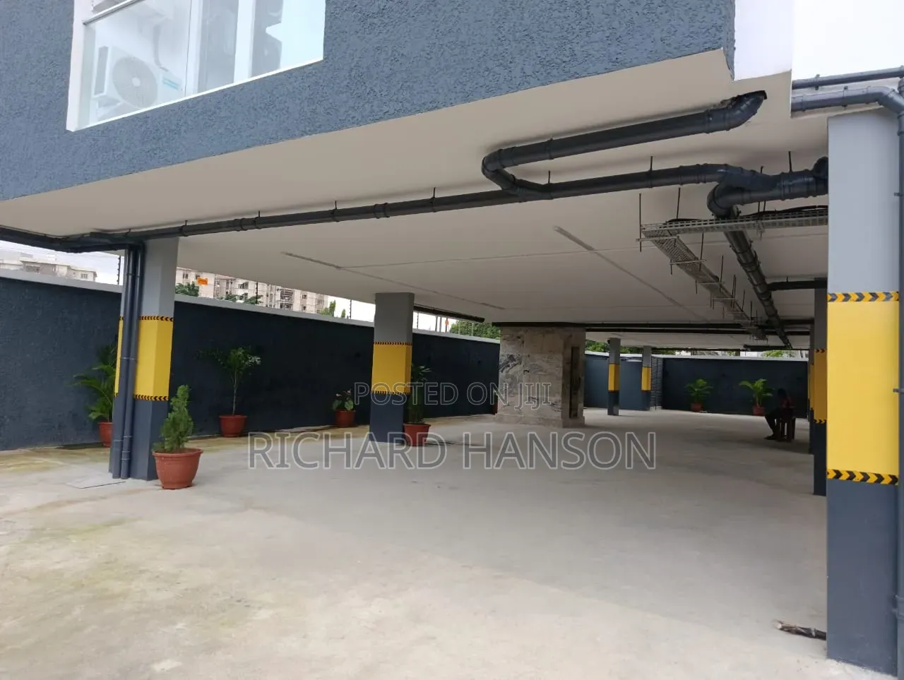3bdrm Apartment in Parkview for sale in Parkview Estate