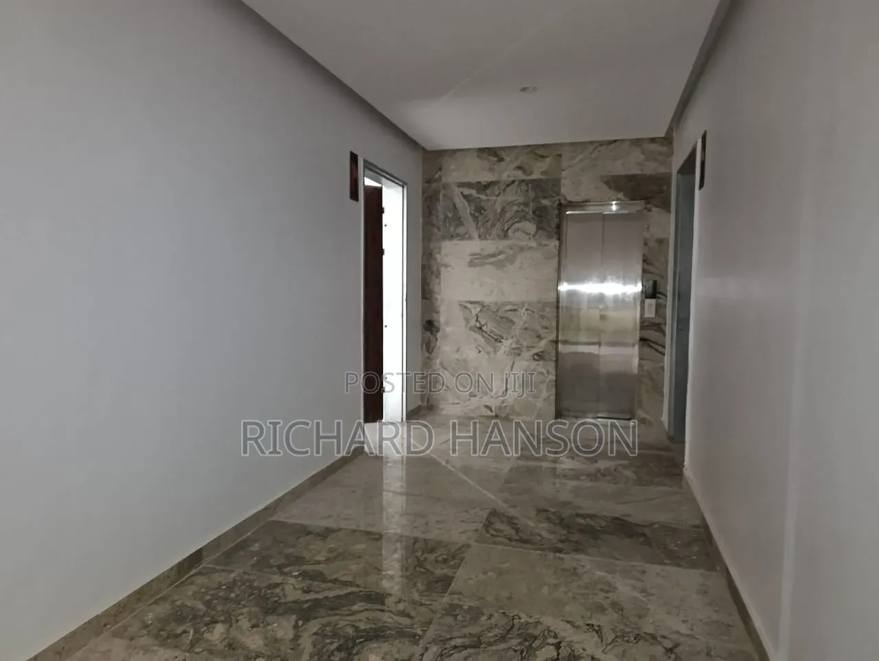 3bdrm Apartment in Parkview for sale in Parkview Estate
