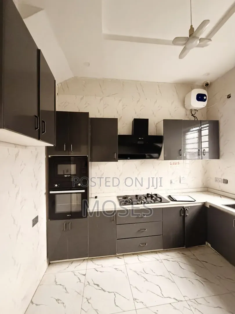 2bdrm Duplex in Inside An Access, Chevron for rent in Chevron