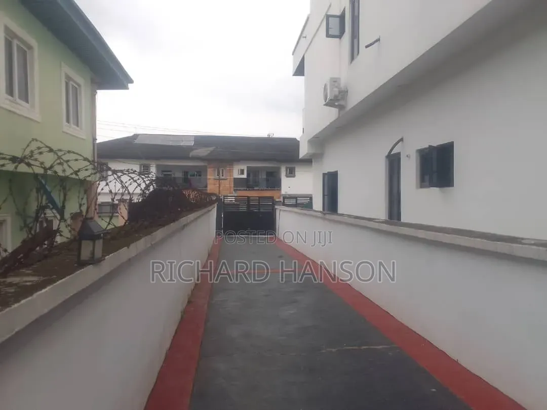 4bdrm Duplex in Non Flooded, Thomas Estate for sale in Thomas Estate