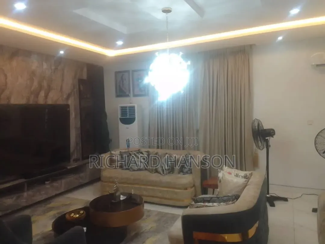 4bdrm Duplex in Non Flooded, Thomas Estate for sale in Thomas Estate