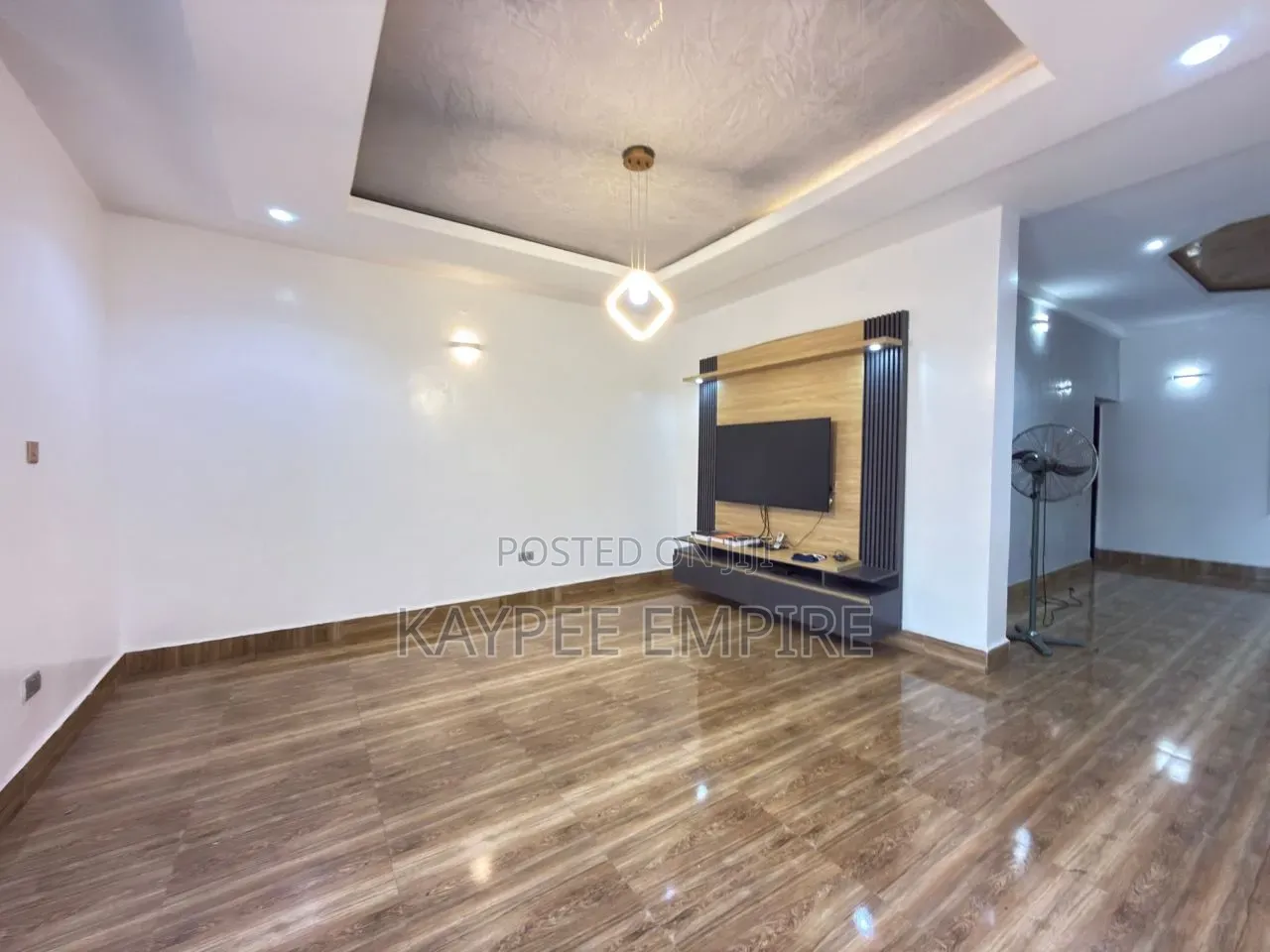 3bdrm Block of Flats in Wuye for rent in Wuye