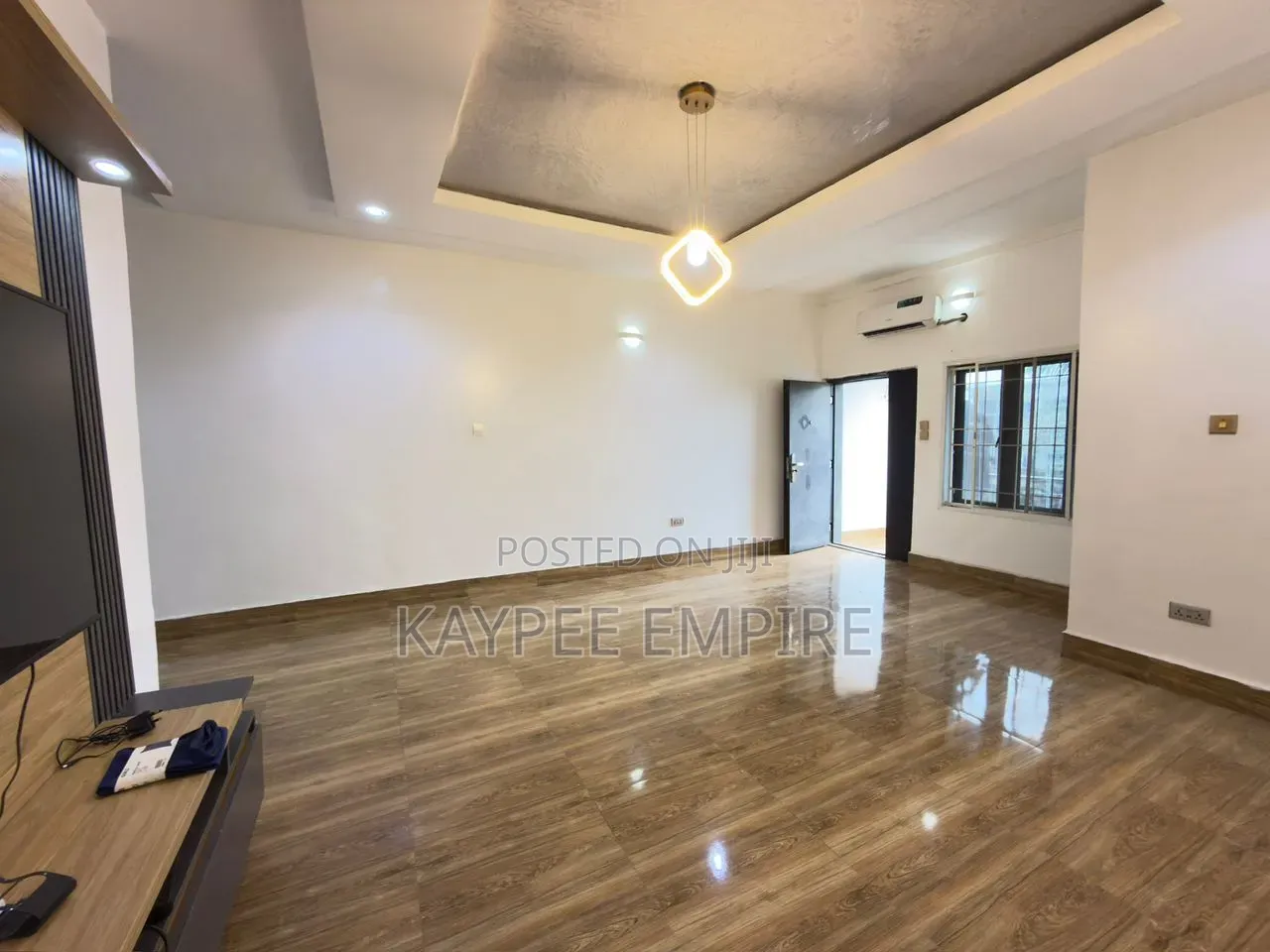 3bdrm Block of Flats in Wuye for rent in Wuye