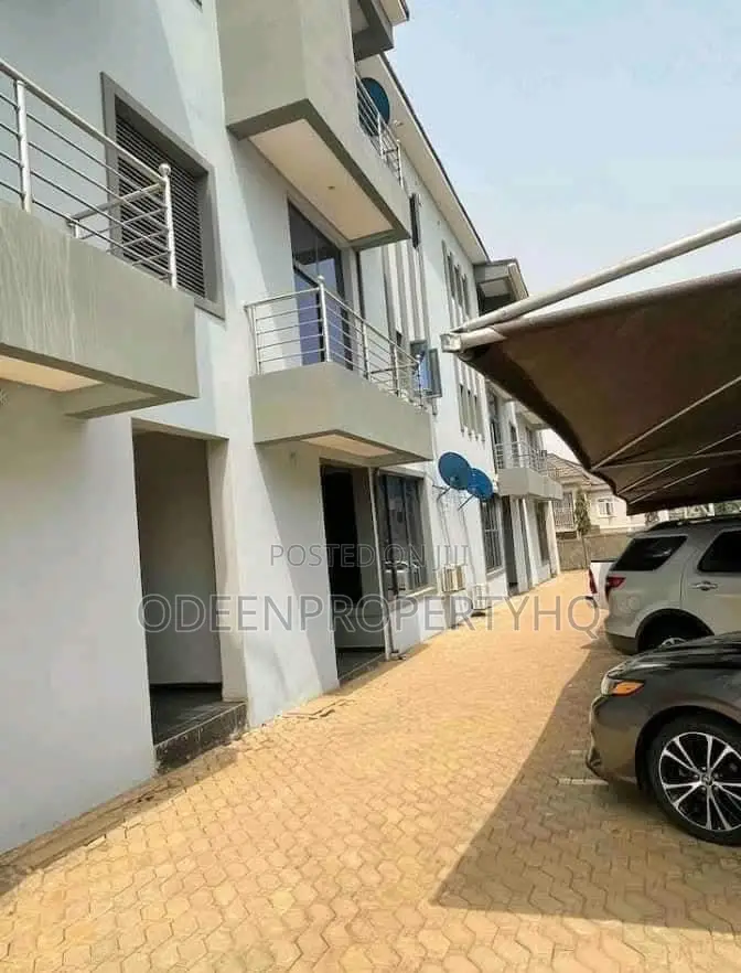 Furnished 2bdrm Townhouse/Terrace in Mabushi for sale in Mabushi