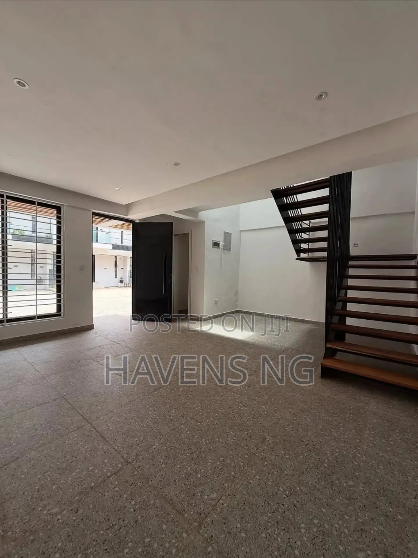 4bdrm Duplex in Ikate for sale in Ikate