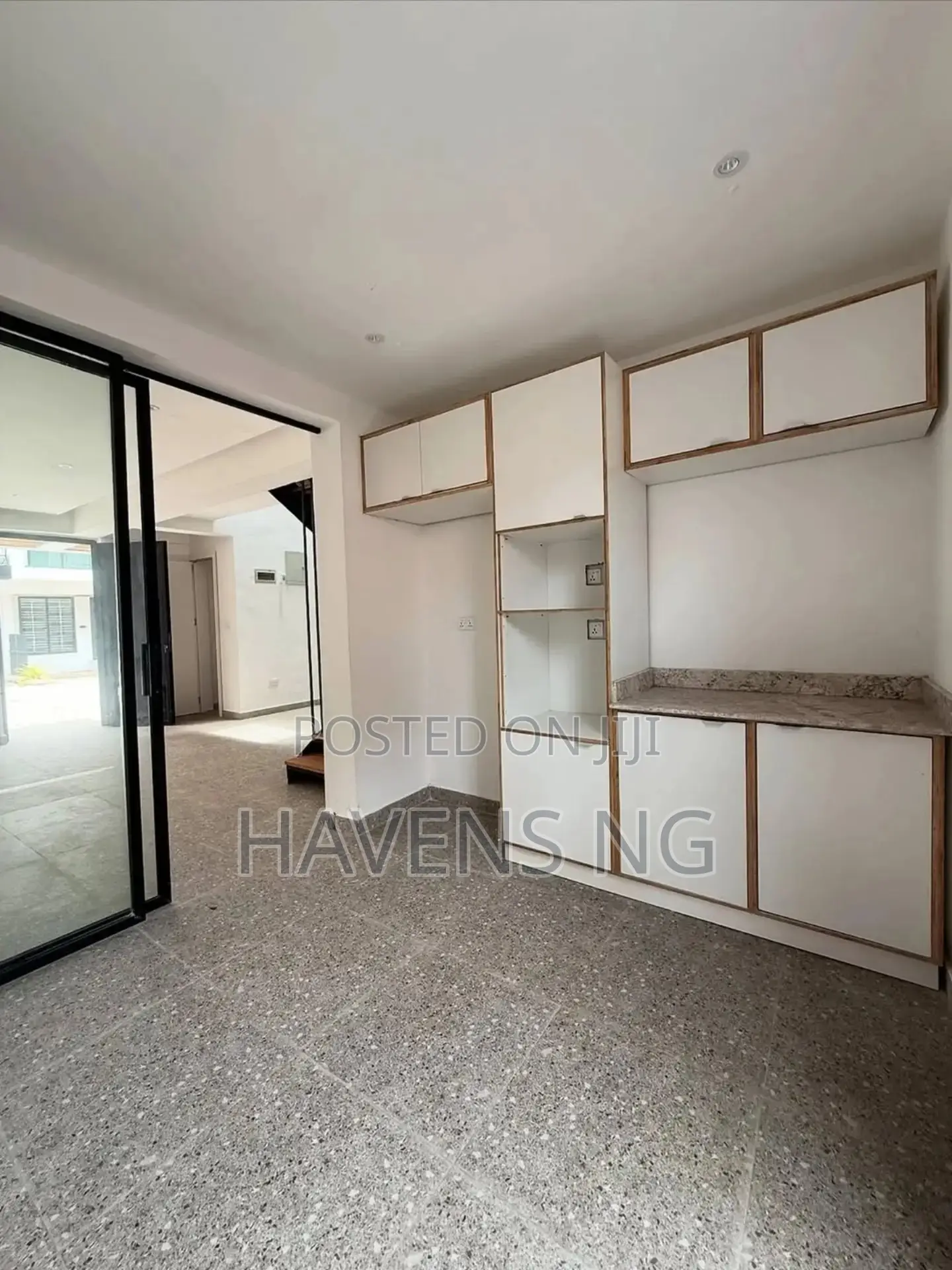 4bdrm Duplex in Ikate for sale in Ikate