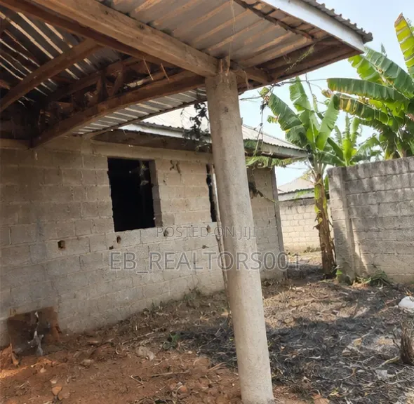 5bdrm House in Benin City for sale in Benin City