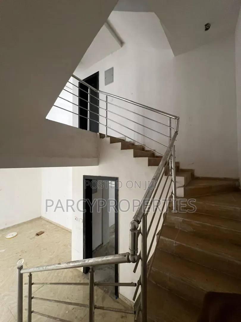 4bdrm Duplex in Coopeast Estate, Lekki Phase 1 for rent in Lekki Phase 1