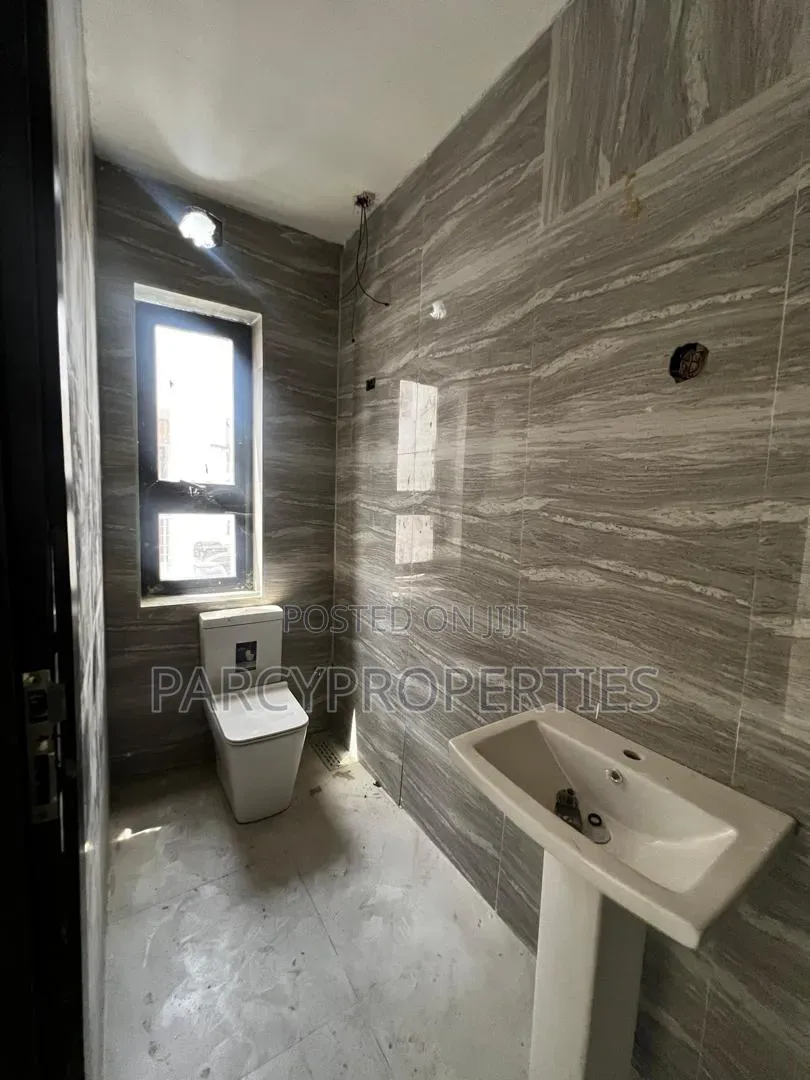 4bdrm Duplex in Coopeast Estate, Lekki Phase 1 for rent in Lekki Phase 1