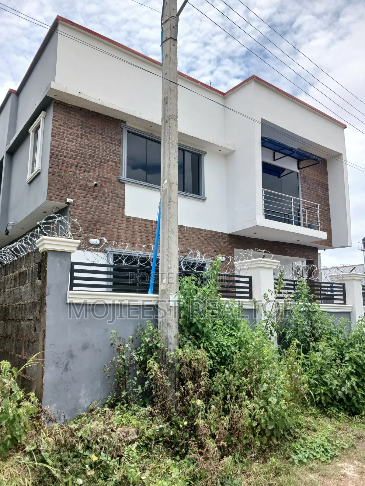 5bdrm Duplex in Crown Vista Estate, Lugbe District for rent in Lugbe District