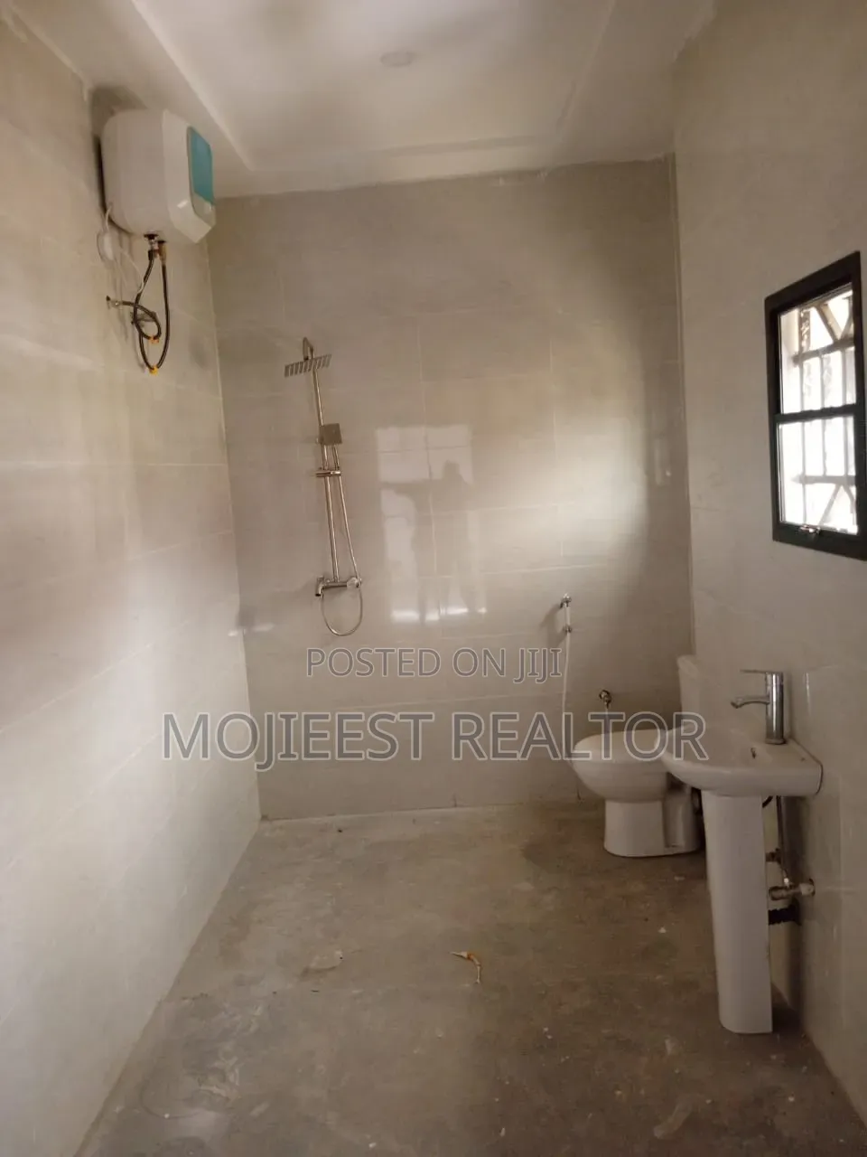 5bdrm Duplex in Crown Vista Estate, Lugbe District for rent in Lugbe District
