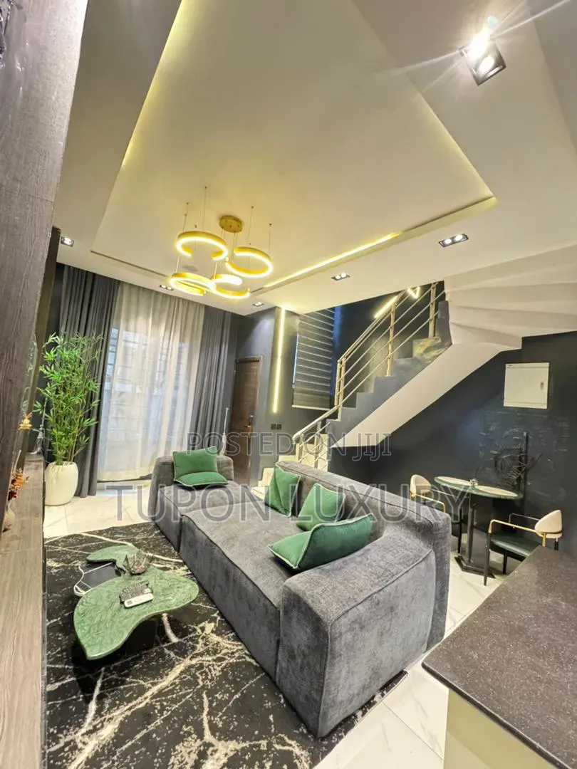 Luxury 1 Bedroom Duplex in a Save and Secured Environment in Lekki Phase 1