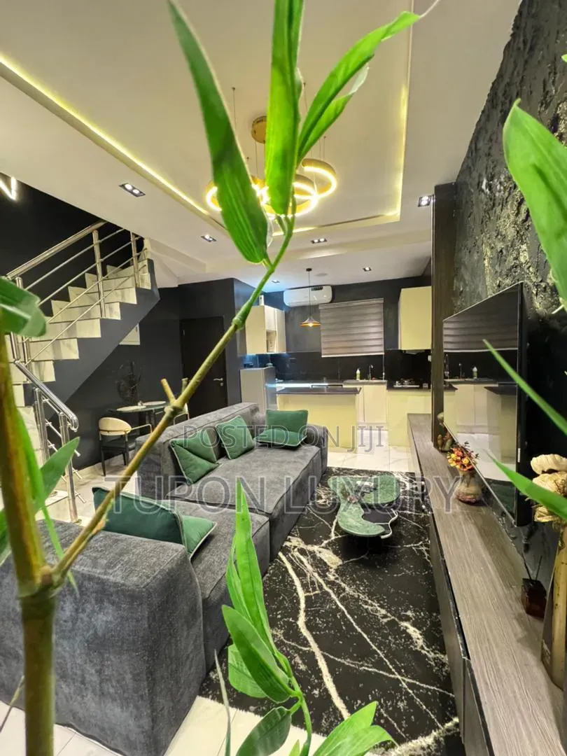 Luxury 1 Bedroom Duplex in a Save and Secured Environment in Lekki Phase 1