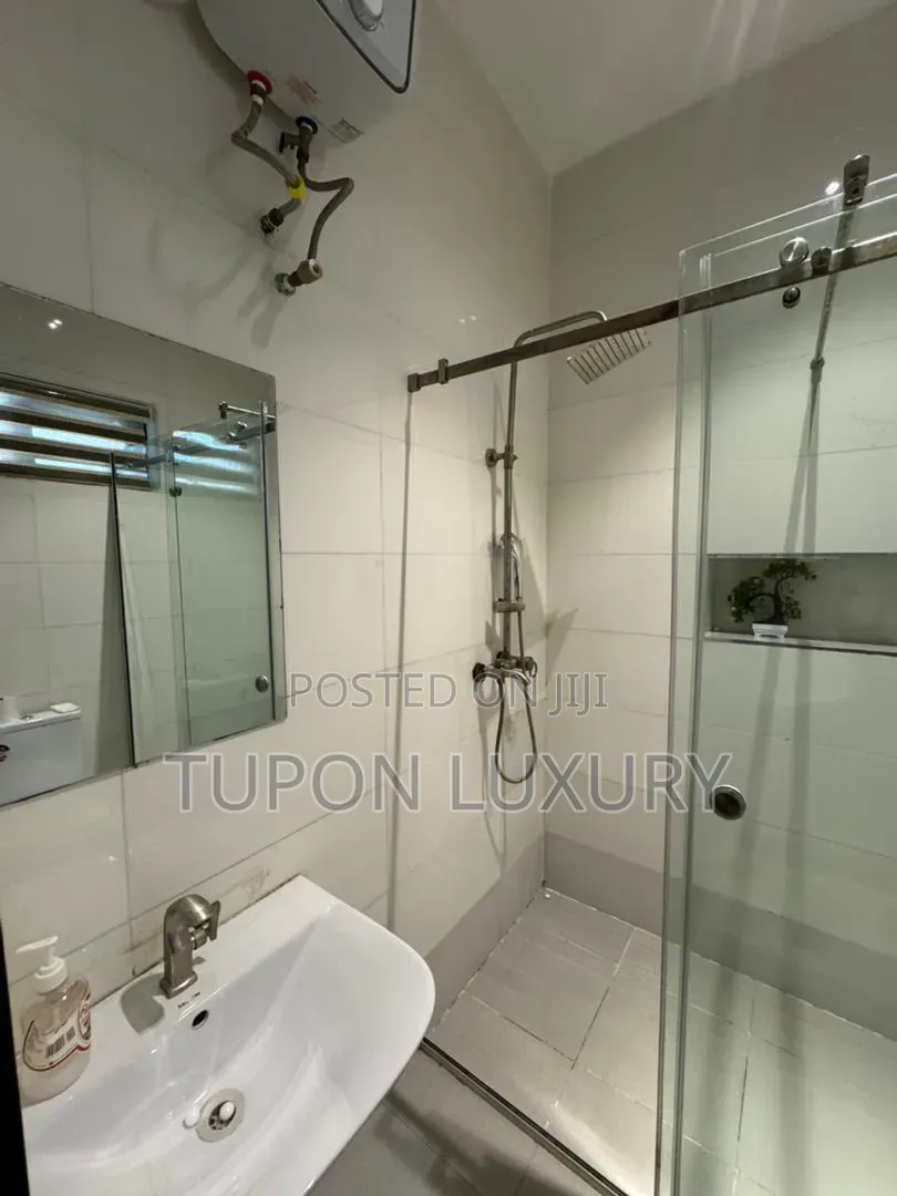 Luxury 1 Bedroom Duplex in a Save and Secured Environment in Lekki Phase 1