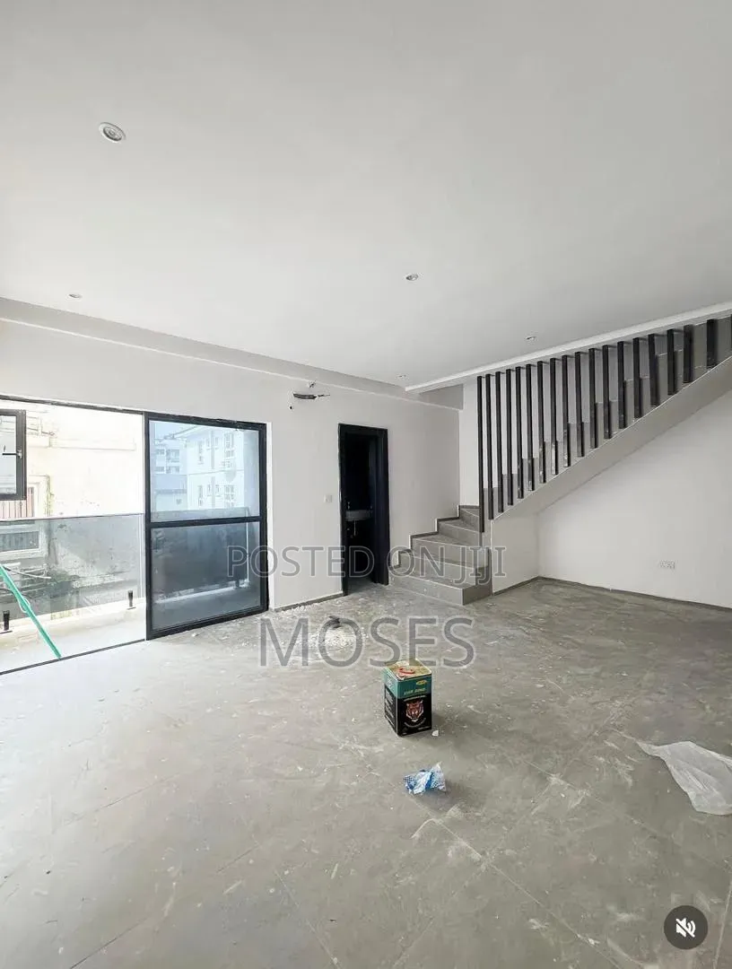 2bdrm Maisonette in Inside An Access, Ikate-Elegushi for rent in Ikate-Elegushi