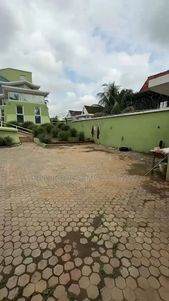 7bdrm Duplex in Maitama for sale in Maitama