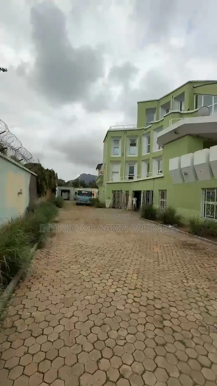 7bdrm Duplex in Maitama for sale in Maitama