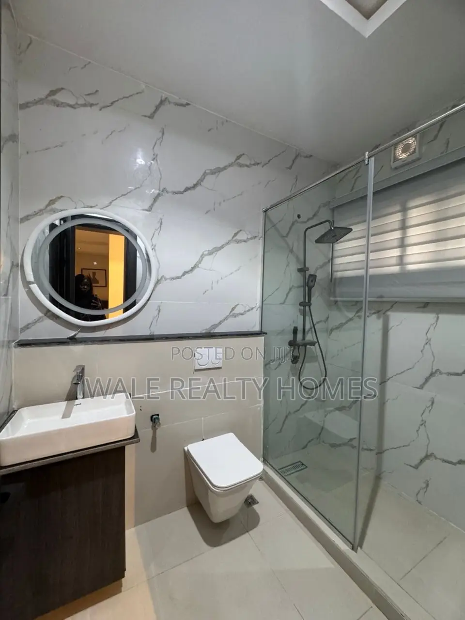 Furnished 5bdrm Duplex in Jahi Glimore for sale in Jahi