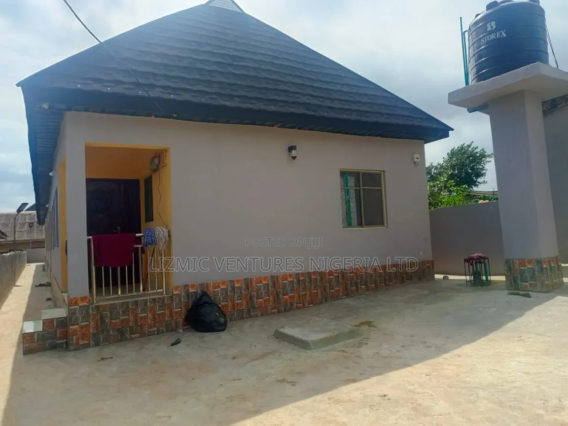 Mini Flat in Isuti Rd, Ikotun/Igando for rent in Ikotun/Igando