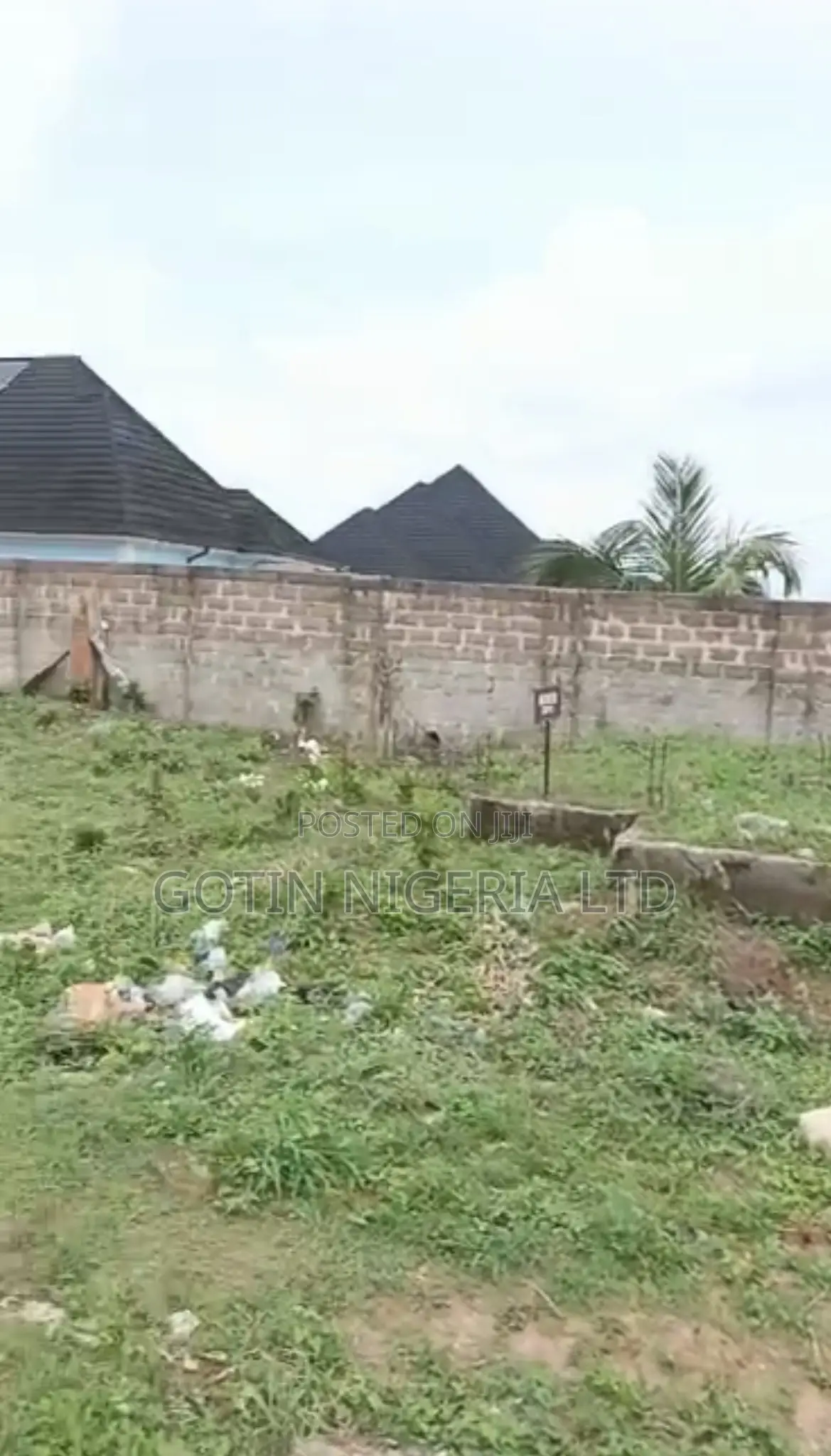 Distress Sale: 100×100ft Land, 5 Poles From Tarred Road in Benin City