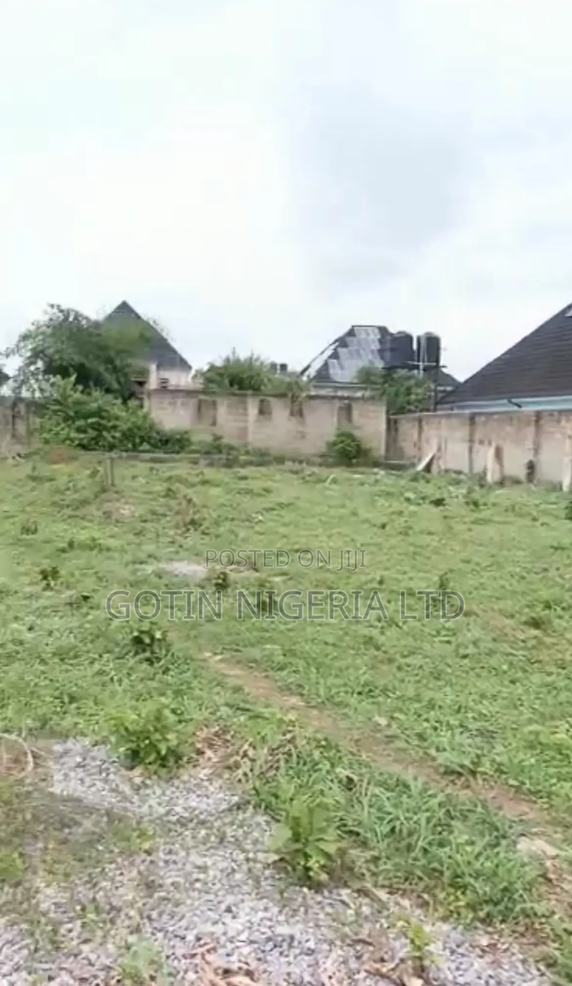 Distress Sale: 100×100ft Land, 5 Poles From Tarred Road in Benin City