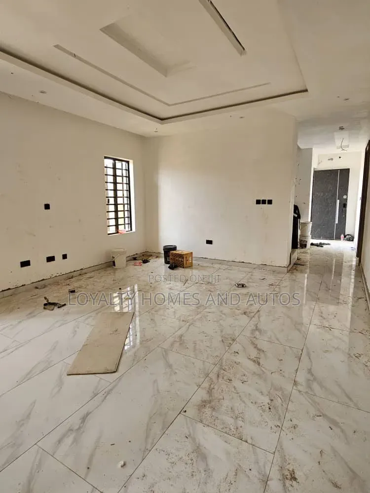 4bdrm Duplex in Adeniyi Jones for sale in Adeniyi Jones